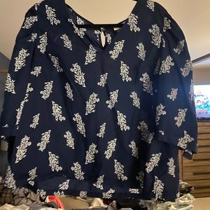 Navy knotted sleeve crop blouse